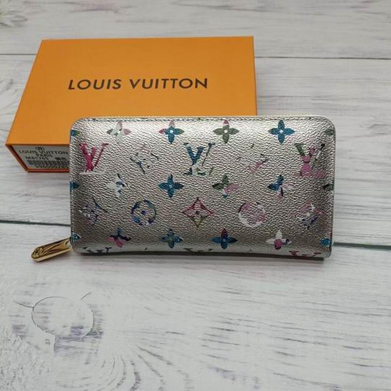 LV Wallets 57